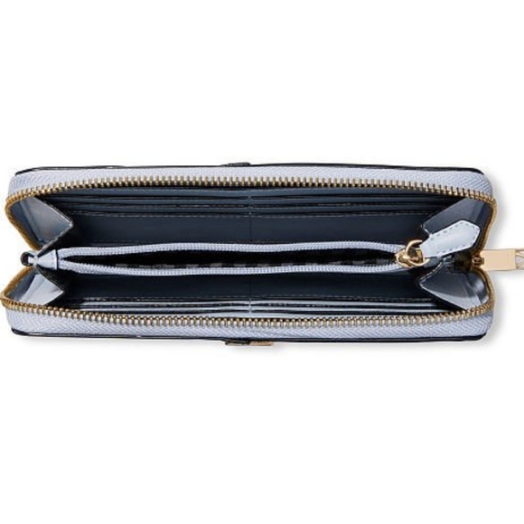 Nip luxury VS sky blue 1/2 vegan croc gold tone v zip long wallet - Picture 4 of 5